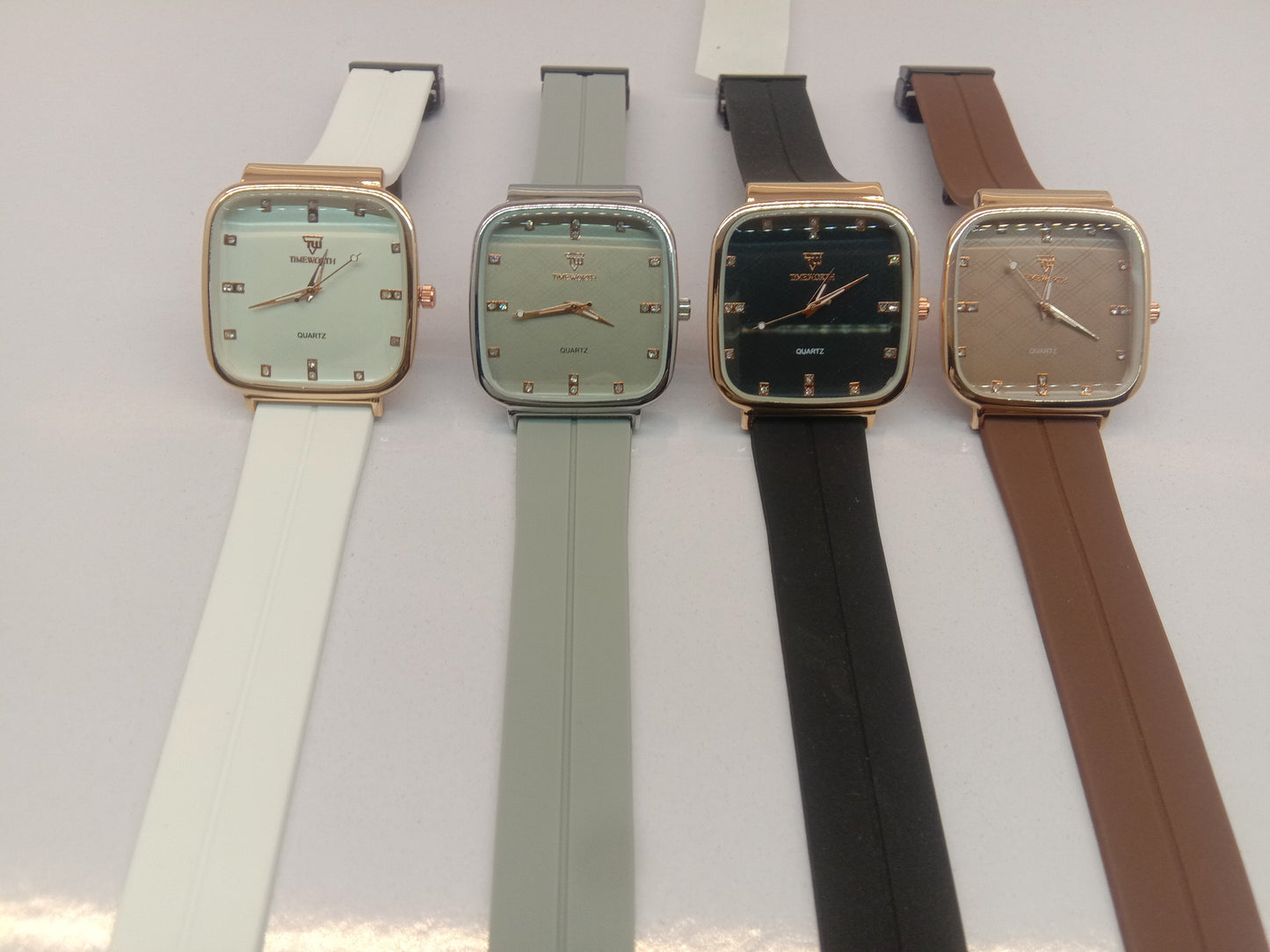 Royal Silicone-Strap Watches with Master-Lock With Multi-Color Sport & Casual Use