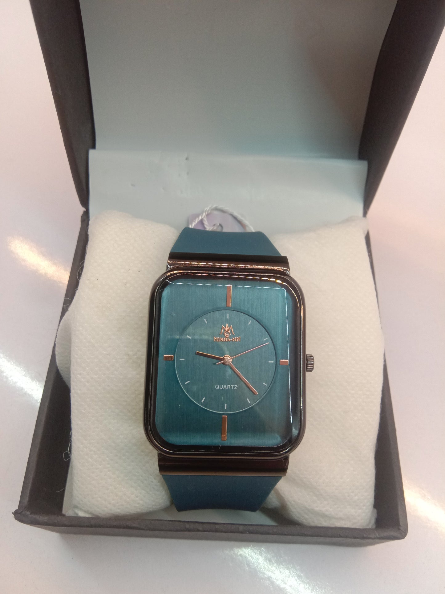 🕒 Men’s Silicone Strap Watches – Bold Style, Ultimate Comfort, For Any Occasion & Personal Use